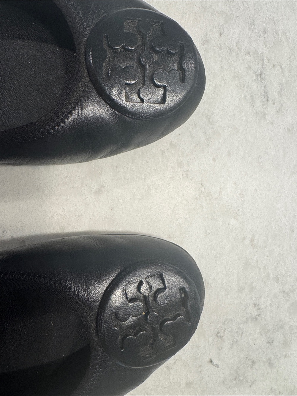 Tory Burch Black Leather Logo Round-Toe Ballet Flats - Picture 2 of 9
